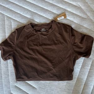 Skims fits everybody super cropped t-shirt in coca